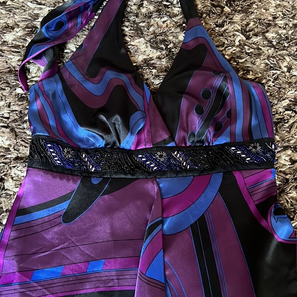 Le Chateau silk halter dress - Picture 2 of 5